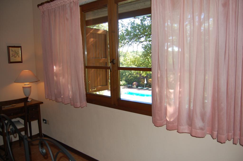 Poggio Ugo Villa Bucine Rum bild